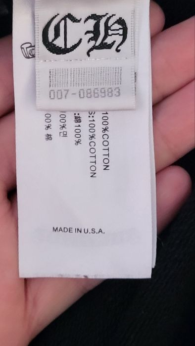 Продаю кофту хром хардс состояние 9/10 нк смотрите на размер L он подойдет даже на рост 160