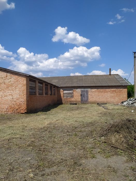 Продам складські приміщення