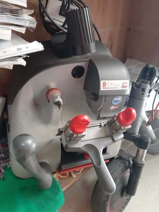 Maquina de copiar chaves fabricação italiana