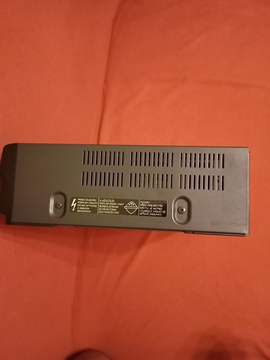 Magnetowid  SANYO VHR-245EE sprawny  Warto !!