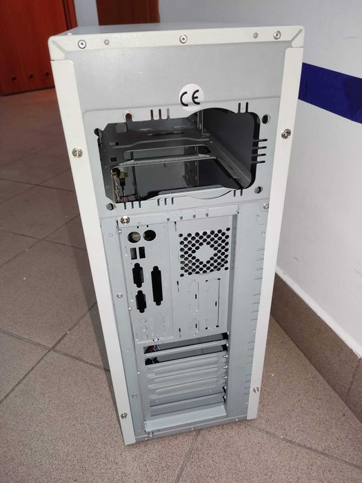 Unikalna obudowa komputerowa retro ATX Venus II bez zasilacza