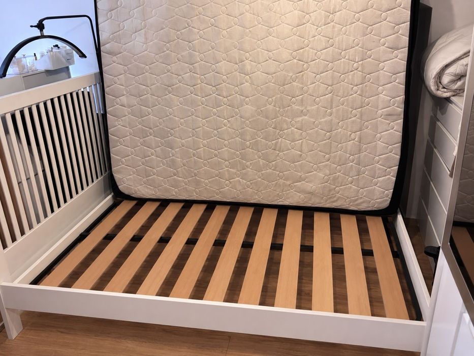 Cama de casal com colchão