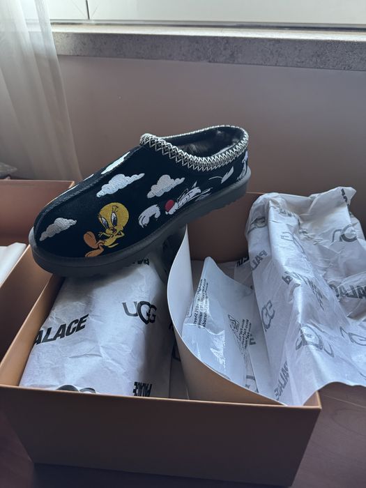 UGG  x  Palace x  Looney Tunes