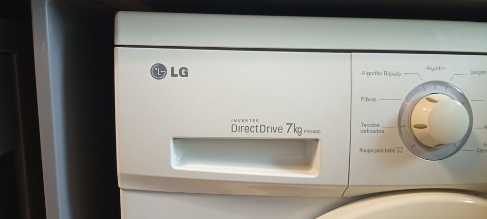 Vendo máquina  LG para lavar roupa,drive direct 7 kg