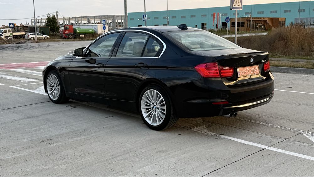 BMW 328i Luxury  2015