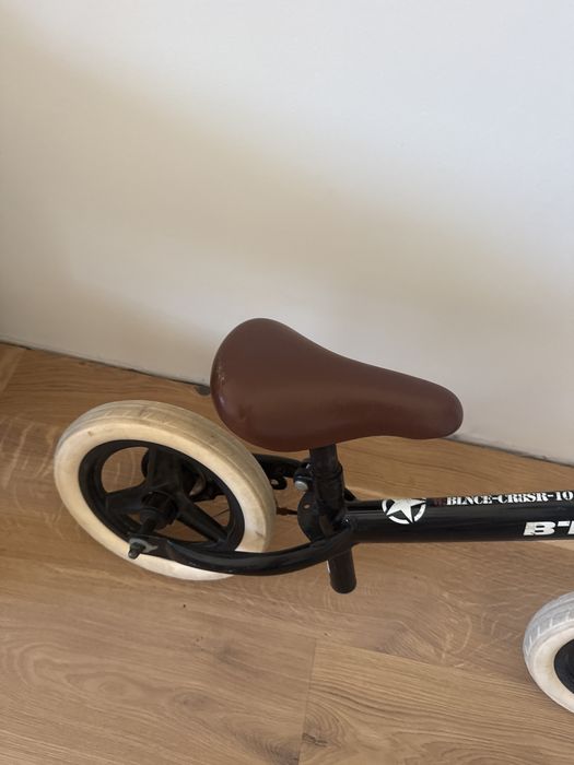 Bike sem pedais. Ootimo para iniciar bicicleta