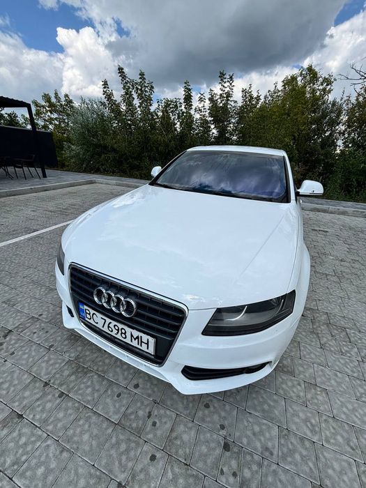 Продам Ауді а4b8