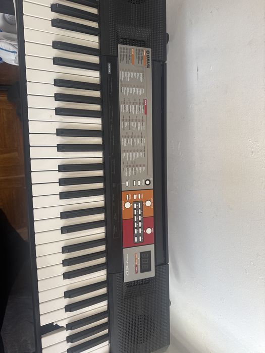 Yamaha  psr F50 venda