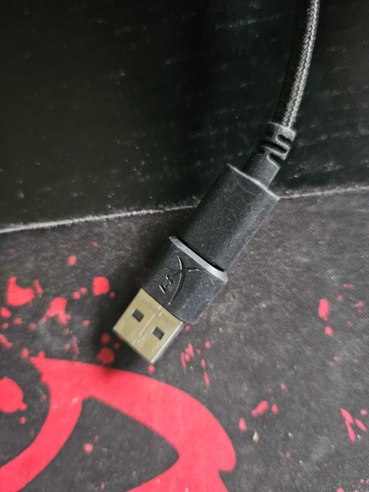 HyperX Cloud III Preto – Excelente Estado, Funcionamento Perfeito