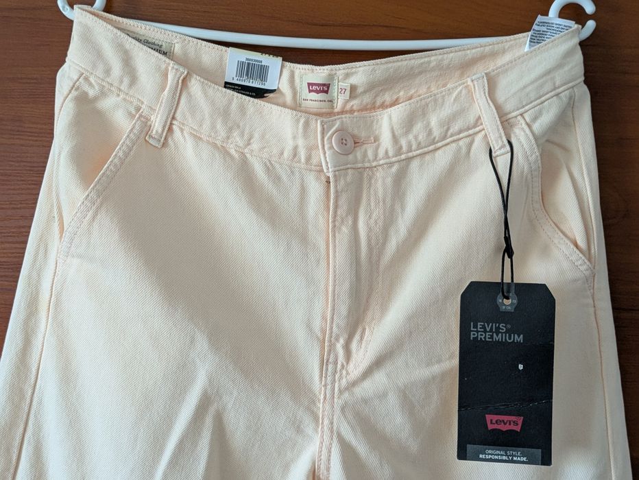 Spodenki damskie "Levi's", 27/28, nowy. Polecam.
