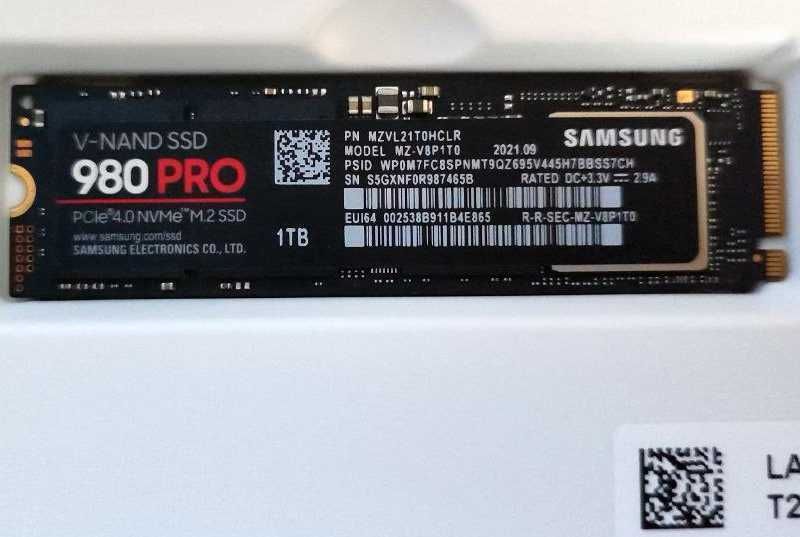 SSD Samsung 980 PRO M.2 PCIe 4.0 NVMe 1TB (MZ-V8V1T0BW)