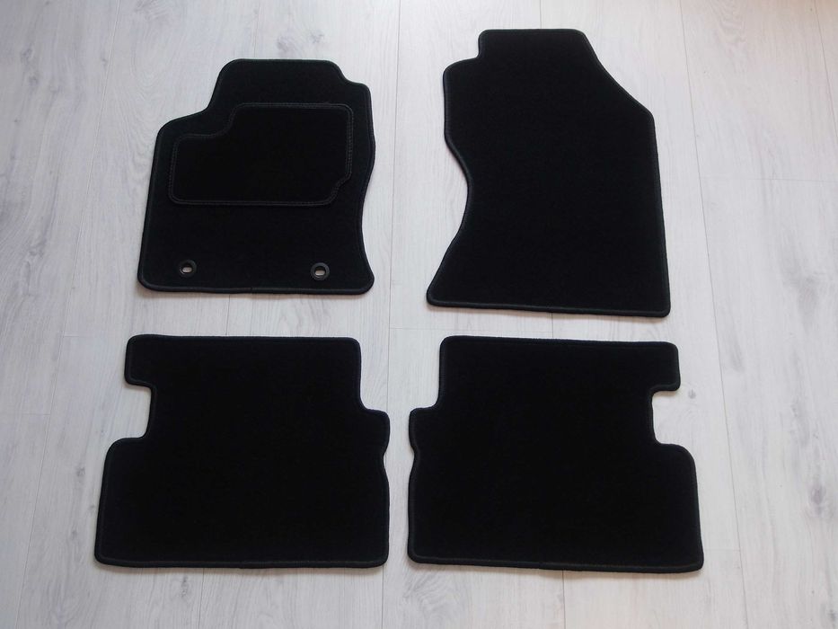 Dywaniki Welurowe FORD FOCUS MK1 I 98-04 Idealnie Dopasowane STOPERY
