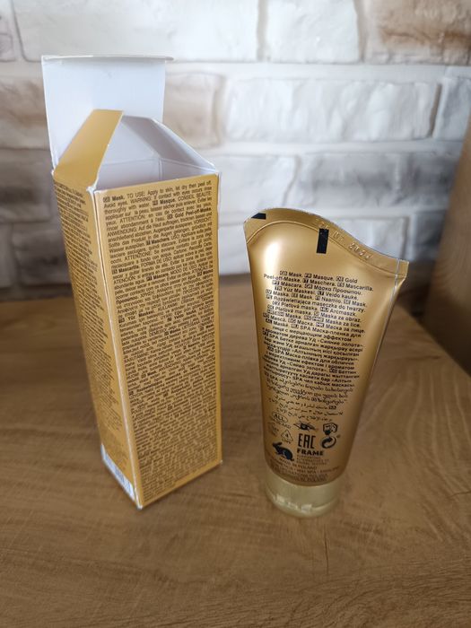 Maska do twarzy ze złotem Avon Planet Spa 50ml