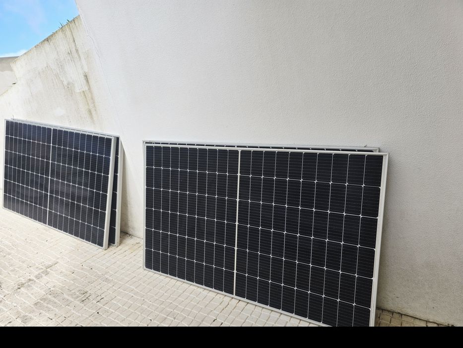 4 Paineis Fotovoltaicos com Inversor