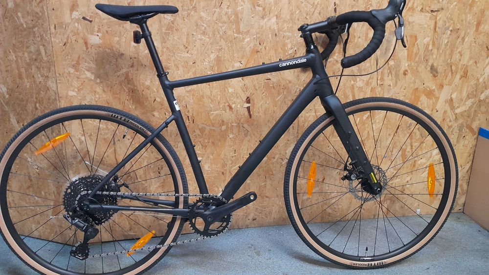 rower cannondale topstone 4 gravel