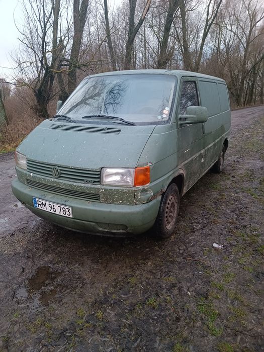 Продам т4 2,5 2000 г.в