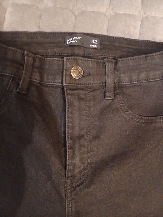 Spodnie 42 Sinsay