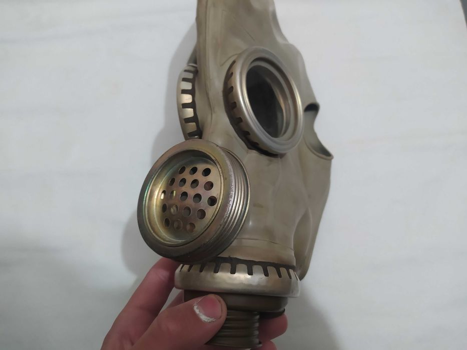 Противогаз пмг2 ,полный комплект