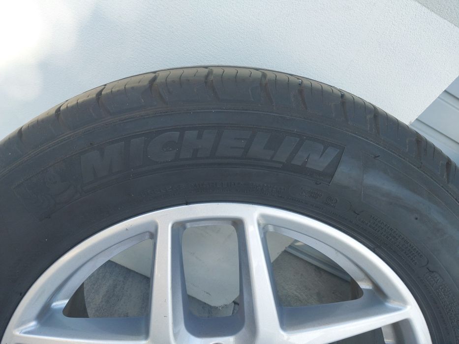 Felgi z oponami ford 18" 5x108 , 245/60 R18