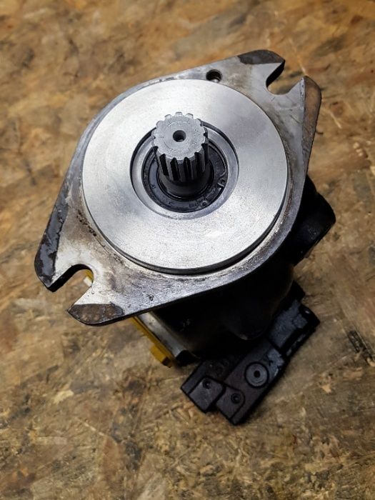 Pompa główna hydrauliki CAT 428E po regeneracji