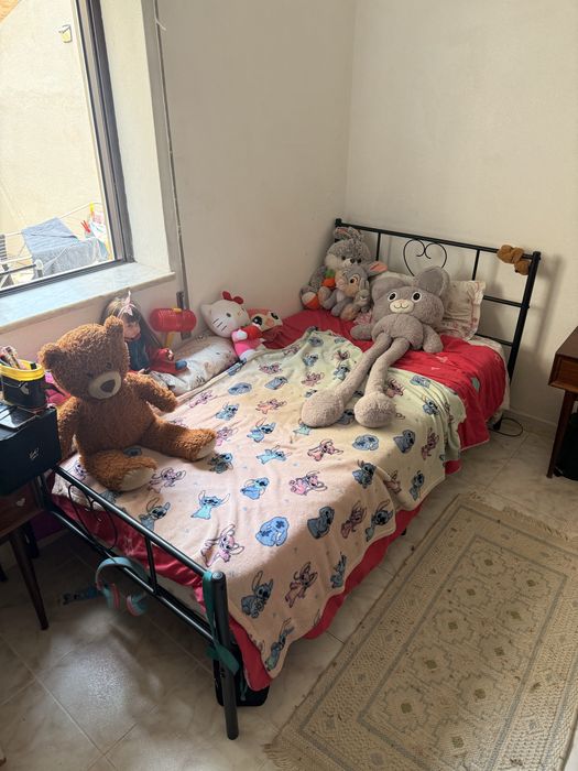 2 camas solteiro compradas a 4 meses