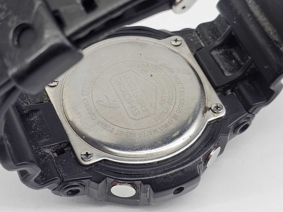 Zegarek Casio G-Shock GA-200