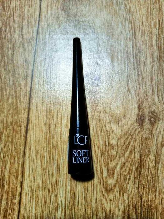 Нова чорна рідка підводка для очей Colour Intense Eyeliner Smart Girls