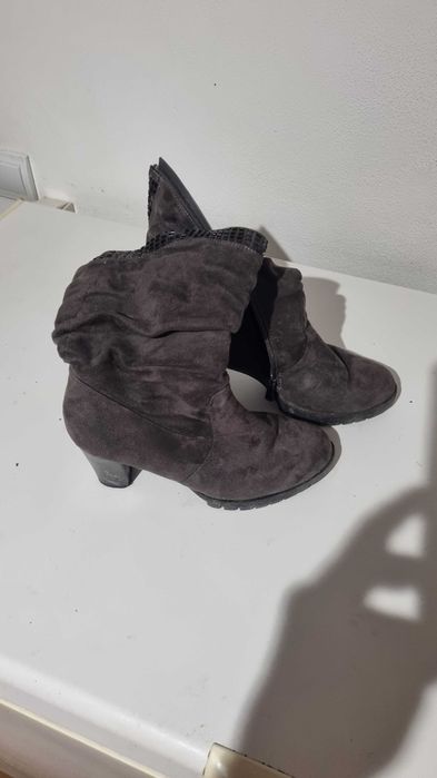 Botas tornozelo veludo