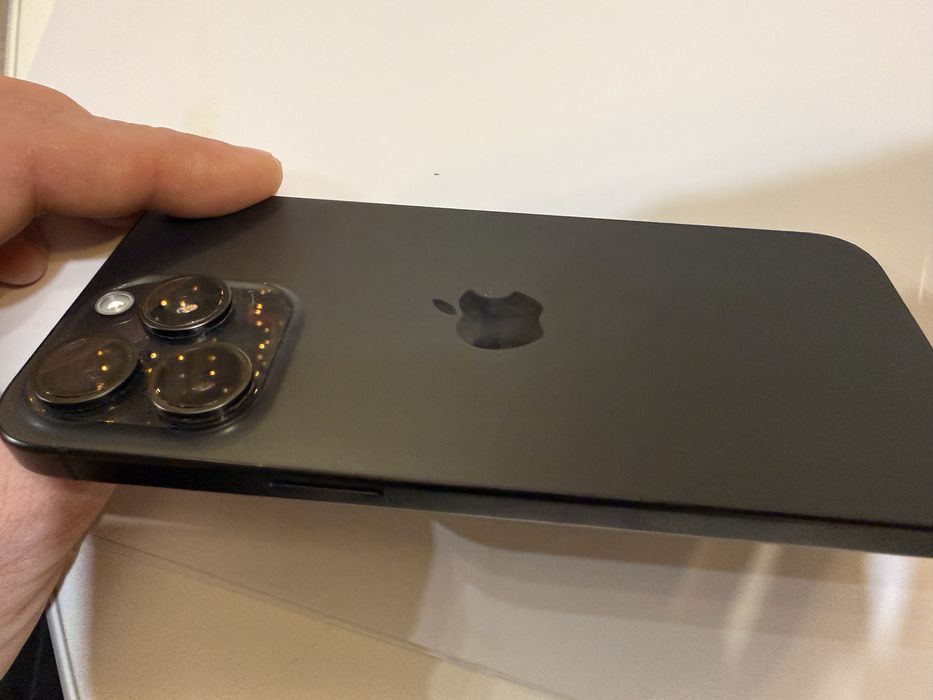 Iphone 15 pro max stan idealny