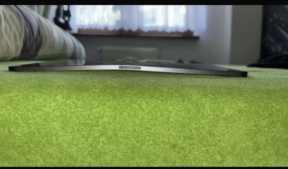 *Tytuł:* iPad Pro 12.9" 2020 256GB A2229 - NA CZĘŚCI - Płyta