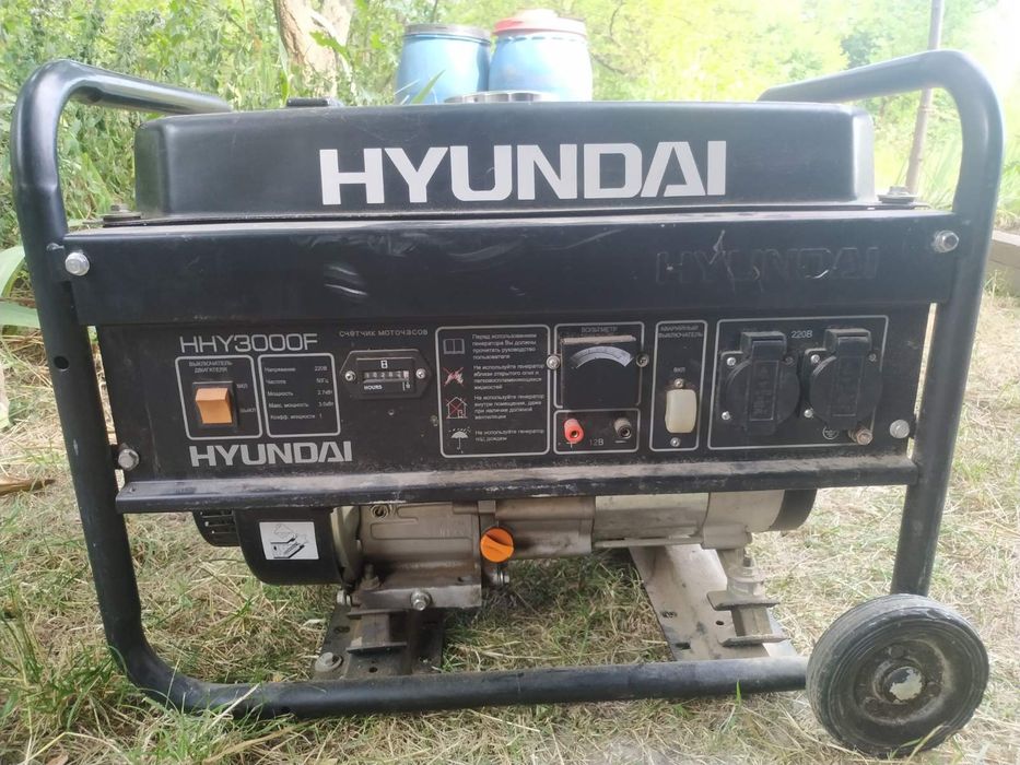 Генератор бензиновий Hyundai HHY3000F 3 кВт, 220В, 205 мотогодин"