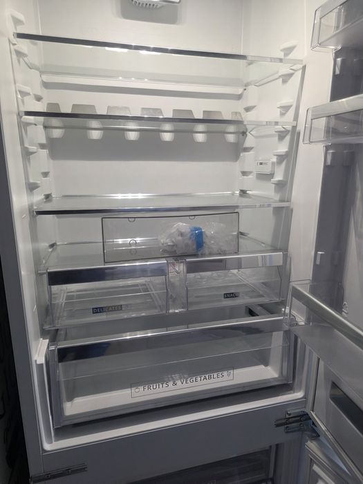 LODÓWKO ZAMRAŻARKA  Whirlpool  do zabudowy  70  prawie nowa