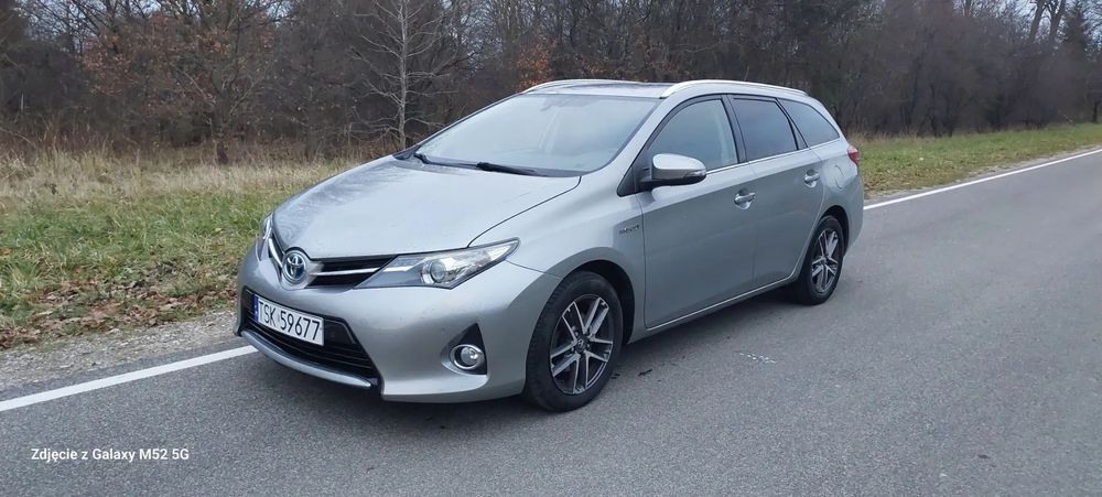Toyota Auris 1.8 Hybryda 175 tyś km OFERTA PRYWATNA !! Nawigacja Kamera Hands-Free