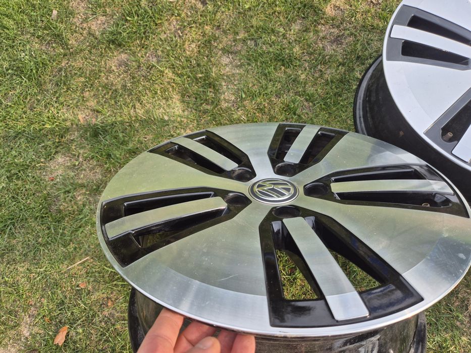 Felgi golf 7  stan bardzo  dobry jak nowe Polecam