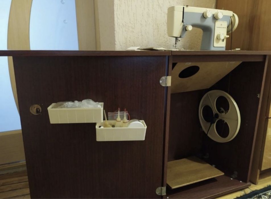 Швейна машинка чайка