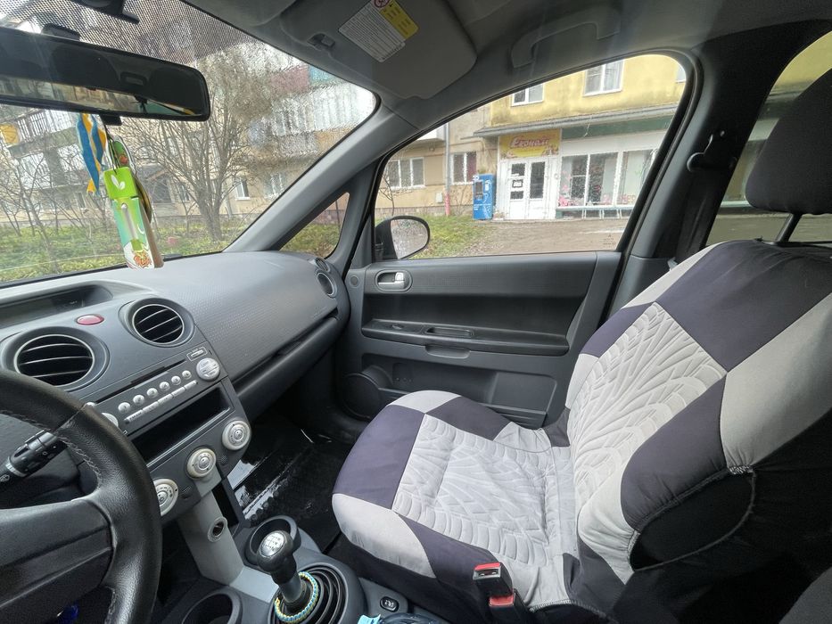 Поодам машину Mitsubishi colt