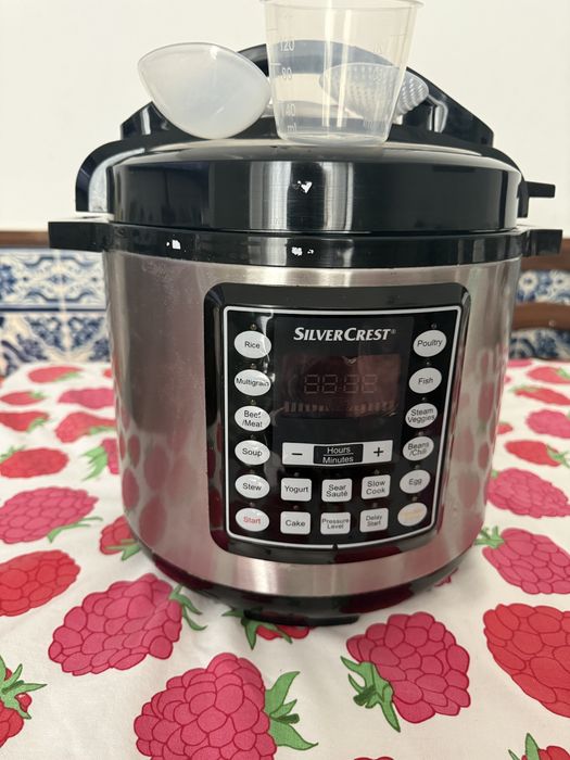 Panela de pressão elétrica