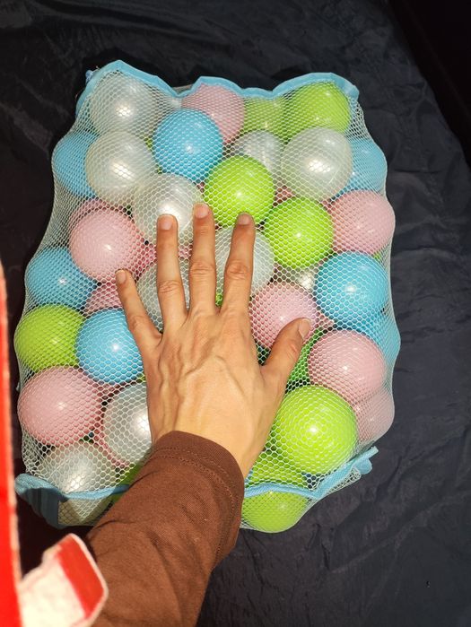 75 Colored Balls424075951656806401