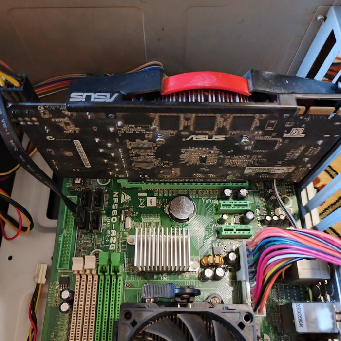 Компьютер  на запчасти