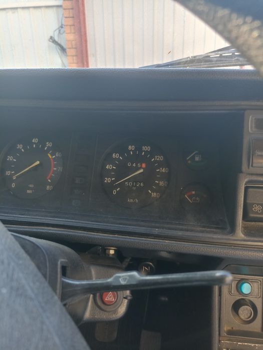 Продам  ВАЗ  2107  2000 рв