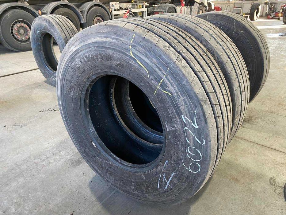 Opony używane ciężarowe naczepa 385/65R22.5 GOODYEAR KMAX T GEN-2 16mm