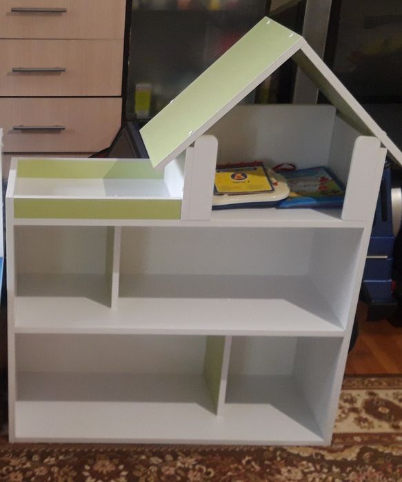 Домик для игрушек или книжек