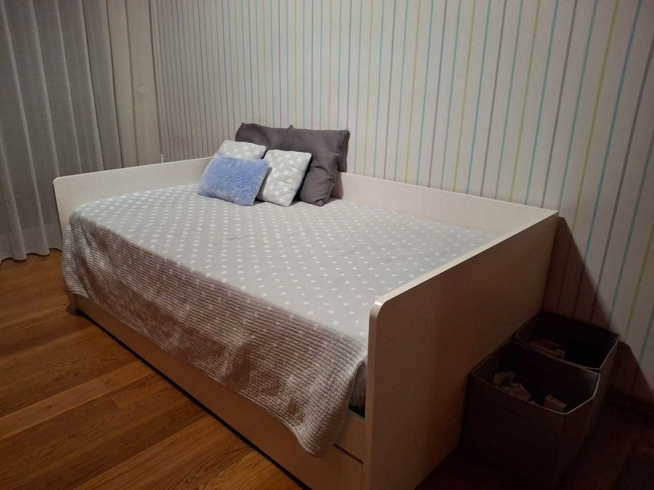 Cama dupla de solteiro com colchão