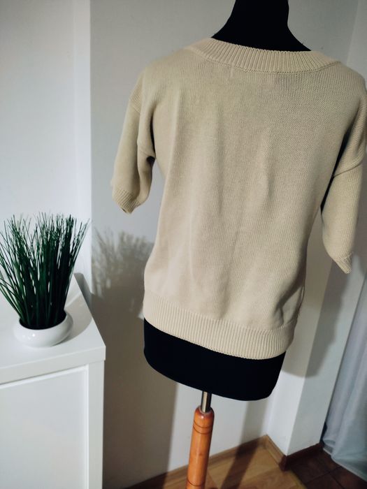 Sweterek z krótkim rękawem