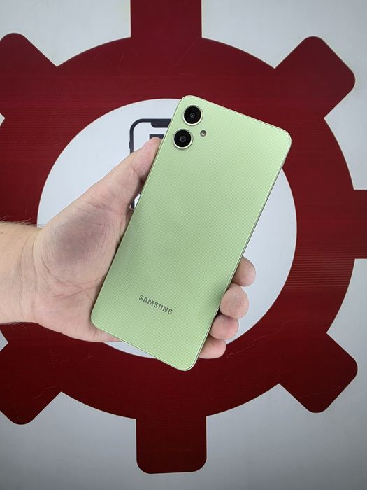 Samsung A05 4/64 гб – бюджетний смартфон у відмінному стані