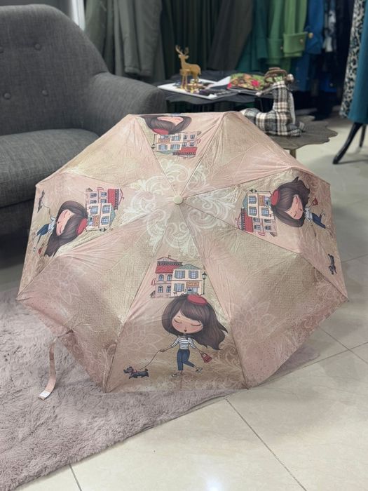 Chapéus de chuva novos com etiqueta