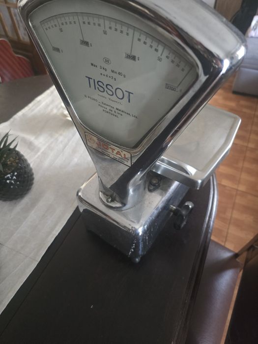 Balança Tissot antiga