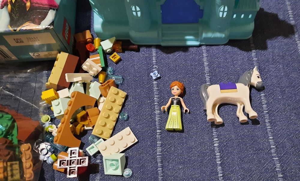 Lego Śnieżna przygoda Anny plus inne zabawki