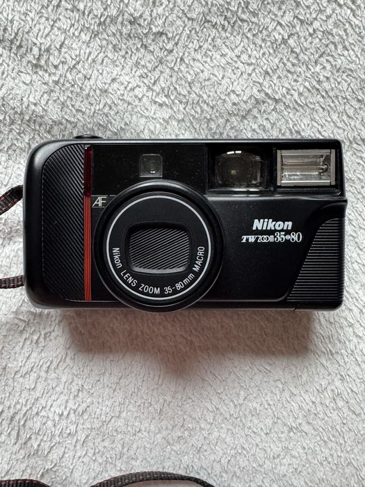 Nikon tw zoom 35-80