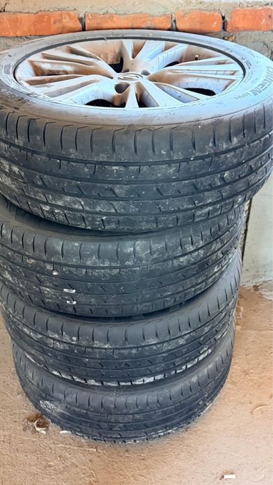Продам шини Kumho Crugen HP91 235/55 R19